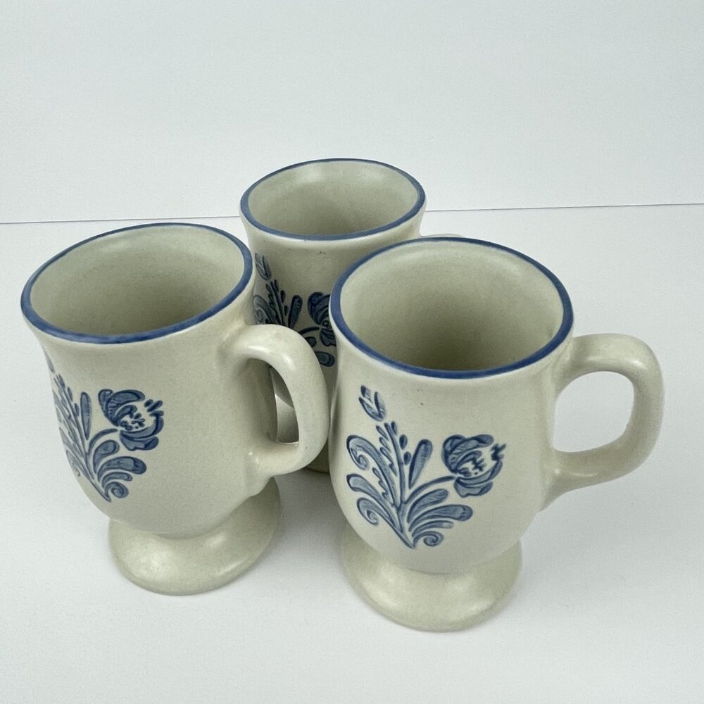 Set of 3 Vintage Pfaltzgraff Yorktowne Pedestal Footed Stoneware Mugs - Picture 4 of 7